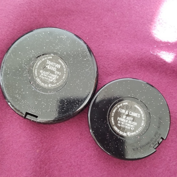 MAC - Hello Kitty Collection - Picture 2 of 4